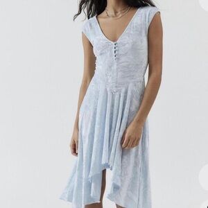 Urban Outfitters Silence + Noise Corina Crushed Velvet
Dress